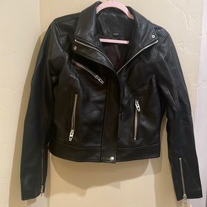 Black Zip-Up Pleather Jacket 🖤